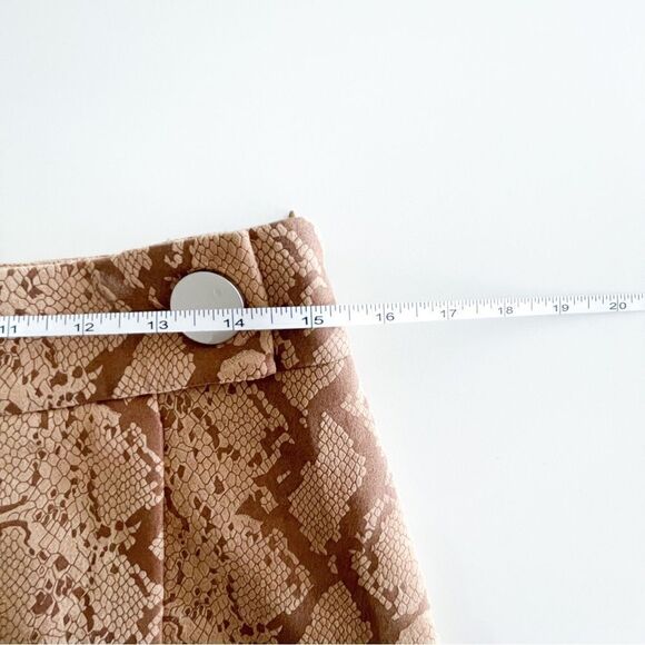 Lucy Paris Snakeskin Mini Skirt Side Zip Kilt Style Women's M Stretch Faux Suede - Picture 7 of 10